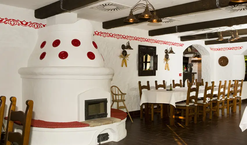 Sri Udvar Dunakiliti - Oktber 23. (min. 2 j)