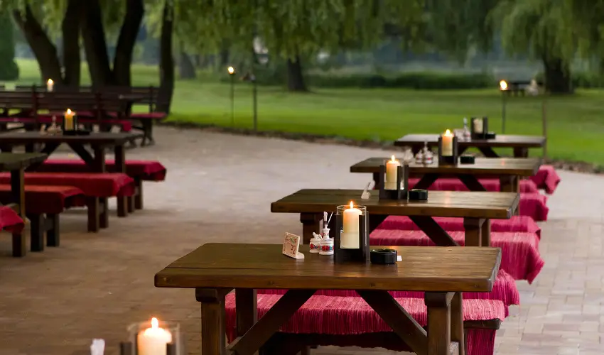 Sri Udvar Dunakiliti - Oktber 23. (min. 2 j)