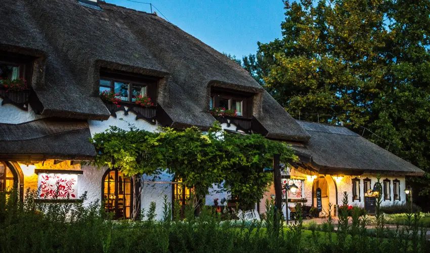 Sri Udvar Dunakiliti - Oktber 23. (min. 2 j)