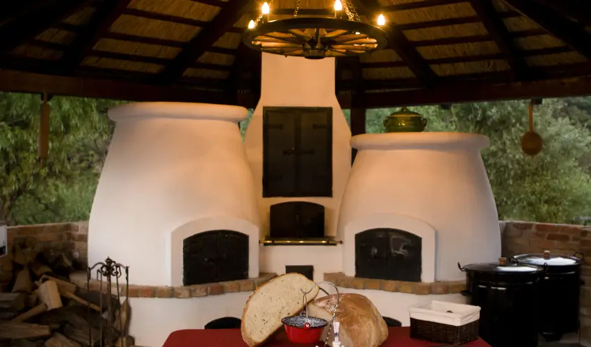 Sri Udvar Dunakiliti - Oktber 23. (min. 2 j)