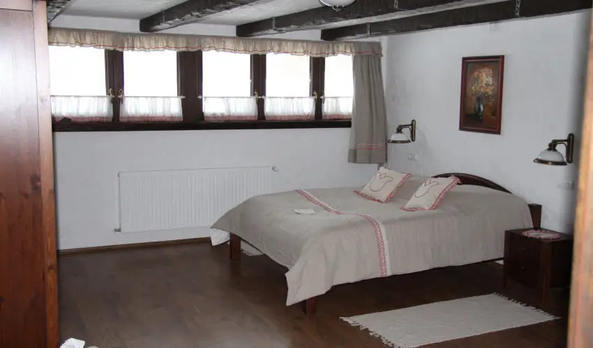 Sri Udvar Dunakiliti - Oktber 23. (min. 2 j)