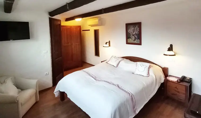 Sri Udvar Dunakiliti - Oktber 23. (min. 2 j)