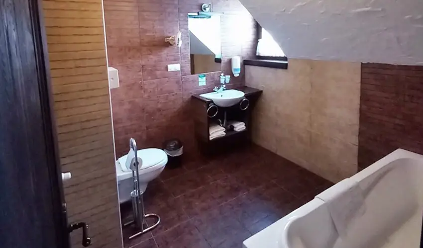 Sri Udvar Dunakiliti - Oktber 23. (min. 2 j)