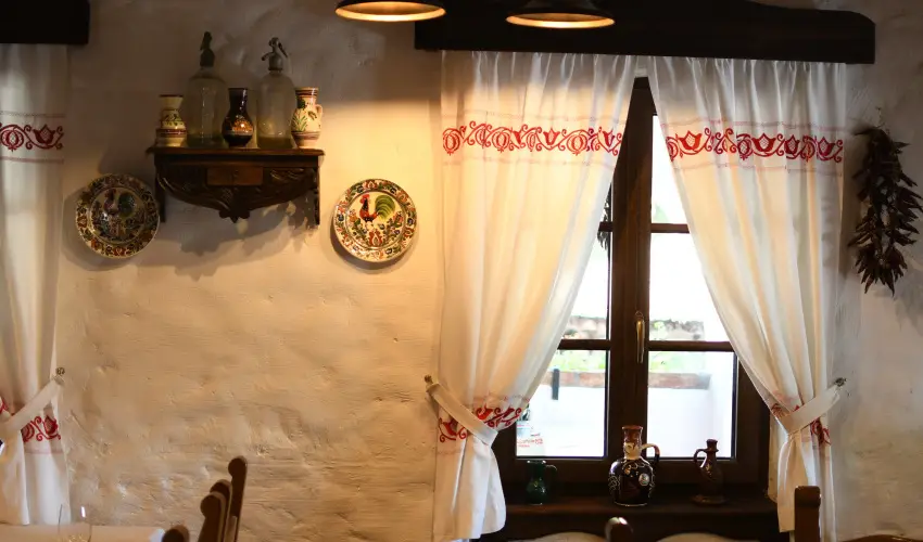 Sri Udvar Dunakiliti - Oktber 23. (min. 2 j)