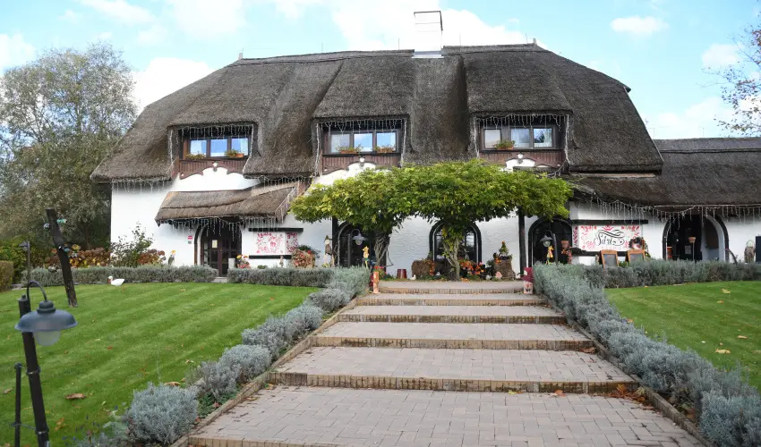 Sri Udvar Dunakiliti - Oktber 23. (min. 2 j)