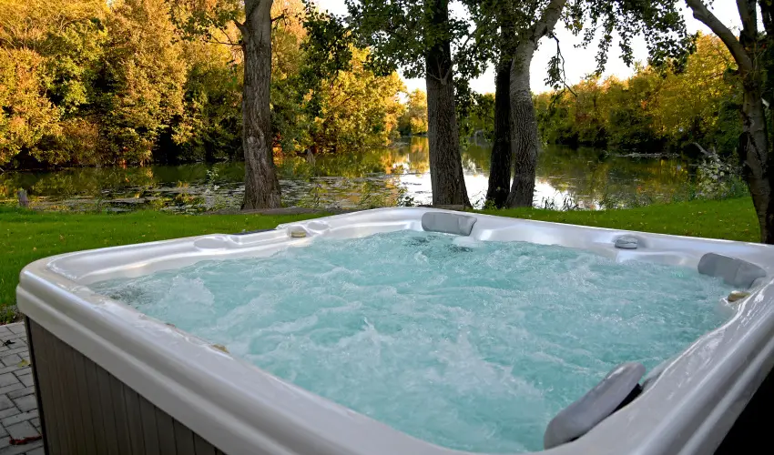 Sri Udvar Dunakiliti - Oktber 23. (min. 2 j)