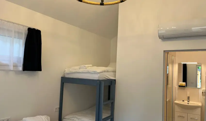 Sri Udvar Dunakiliti - Oktber 23. (min. 2 j)