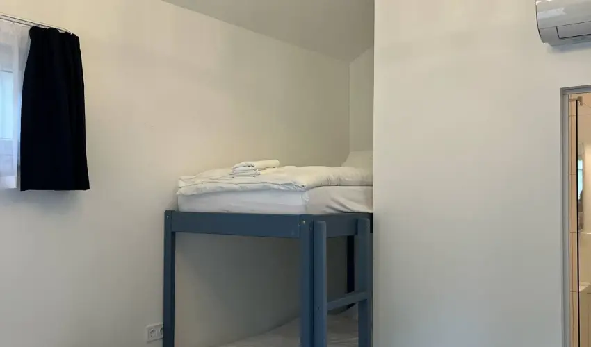 Sri Udvar Dunakiliti - Oktber 23. (min. 2 j)