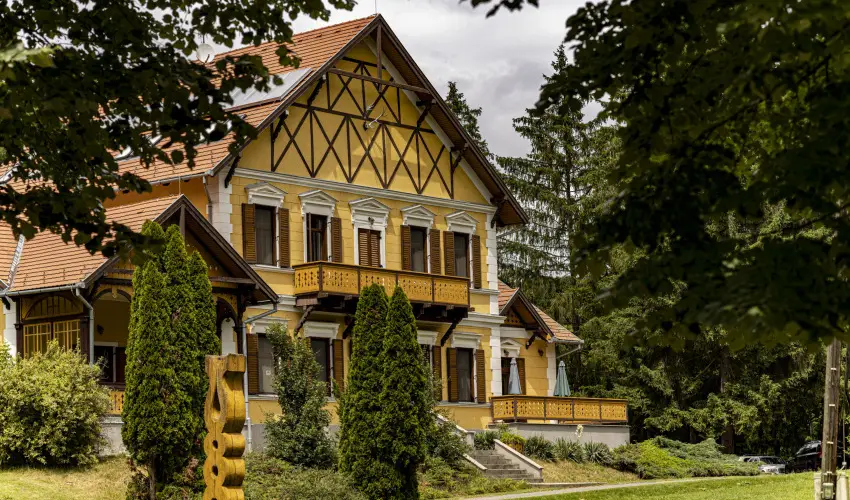 Sasr�ti Vad�szkast�ly Almamell�k - Okt�ber 23.