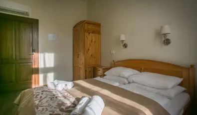 Sasr�ti Vad�szkast�ly Almamell�k