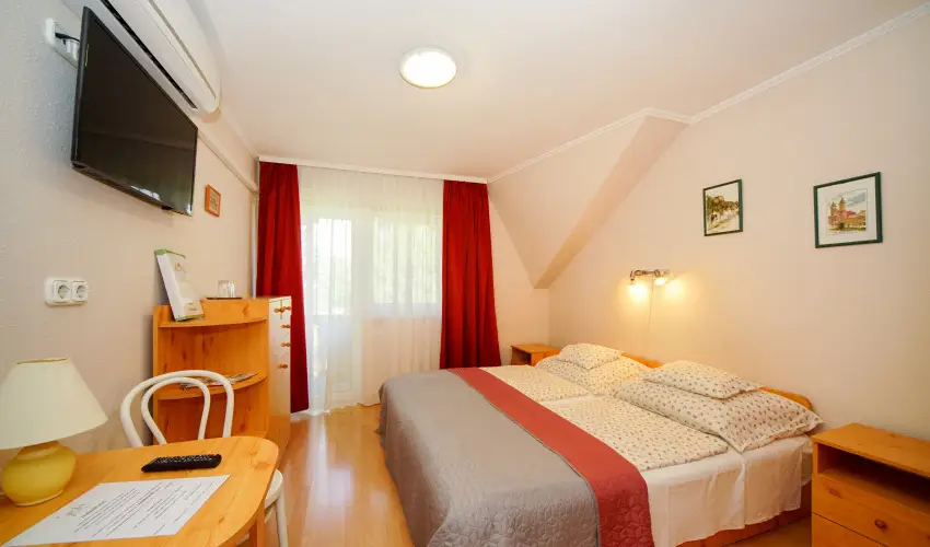 Siesta Vendghz Eger - Oktber 23. (min. 2 j)