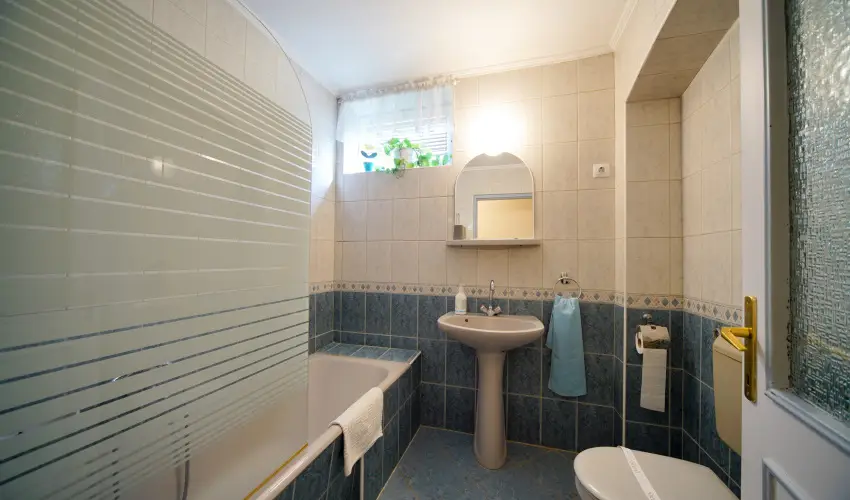 Siesta Vendghz Eger - Oktber 23. (min. 2 j)