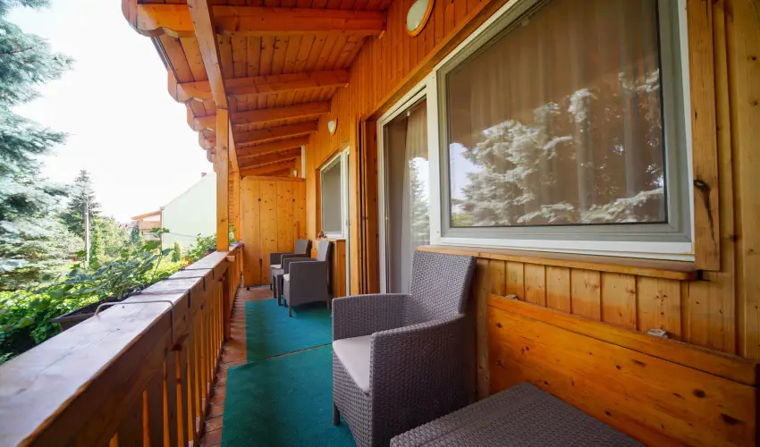 Siesta Vendghz Eger - Oktber 23. (min. 2 j)