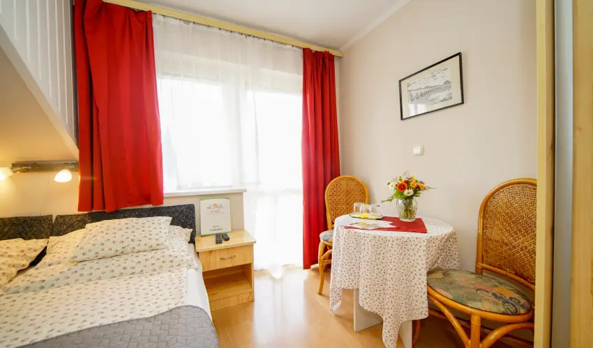 Siesta Vendghz Eger - Oktber 23. (min. 2 j)