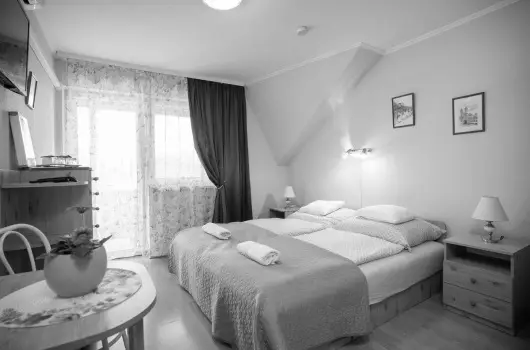 Siesta Vend�gh�z - Okt�ber 23. (min. 2 �j)