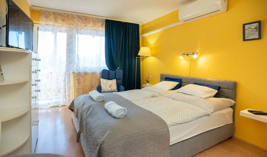 Siesta Vend�gh�z Eger - Okt�ber 23. (min. 2 �j)