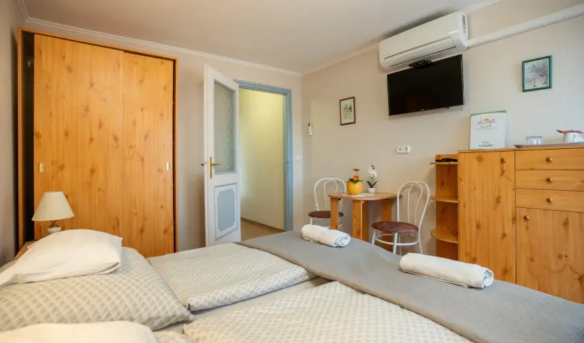 Siesta Vend�gh�z Eger - Okt�ber 23. (min. 2 �j)