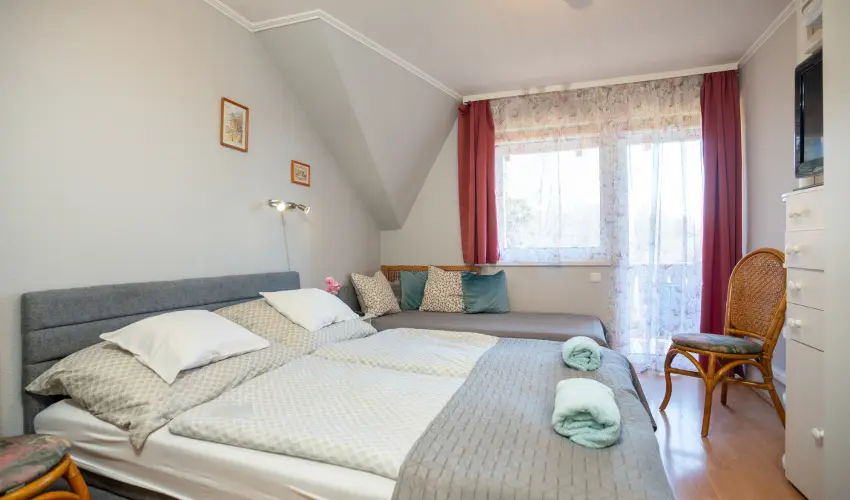 Siesta Vend�gh�z Eger - Okt�ber 23. (min. 2 �j)