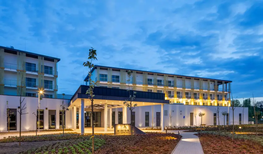 Sirius Hotel Keszthely - Oktber 23. (min. 2 j)