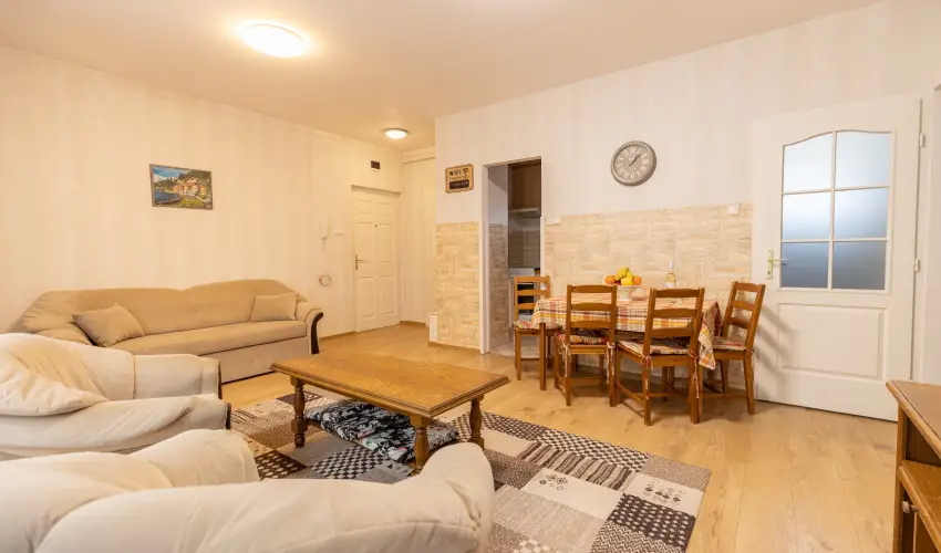 Skorpi Lak3 Hajdszoboszl - Oktber 23. (min. 2 j)