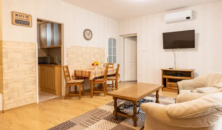 Skorpi Lak3 Hajdszoboszl - Oktber 23. (min. 2 j)