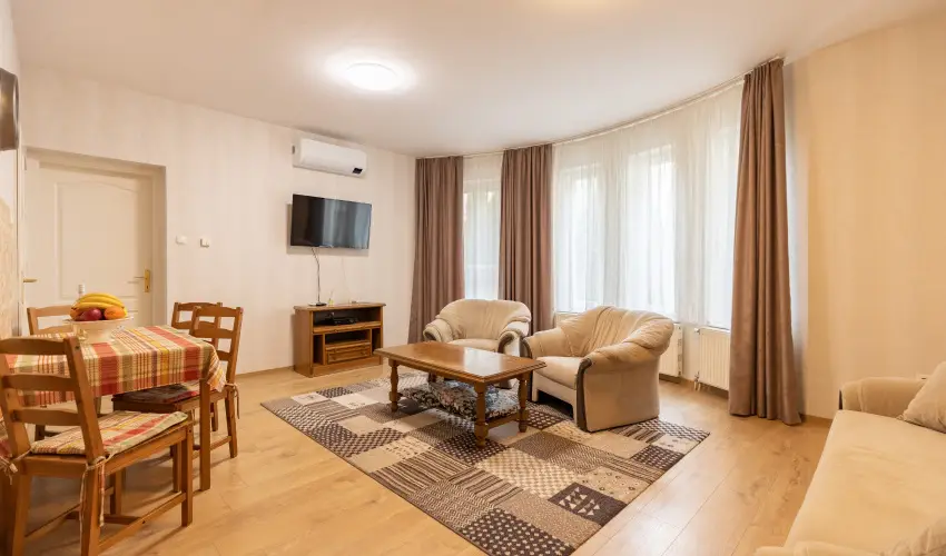 Skorpi Lak3 Hajdszoboszl - Oktber 23. (min. 2 j)