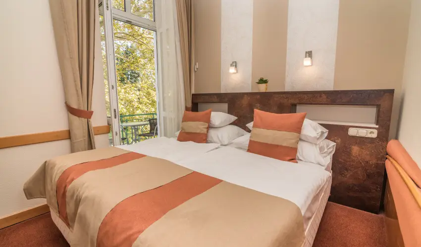 Hotel Spa H�v�z H�v�z - Okt�ber 23. (min. 2 �j)