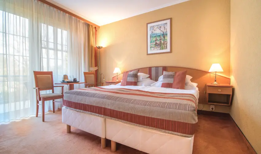 Hotel Spa H�v�z H�v�z - Okt�ber 23. (min. 2 �j)