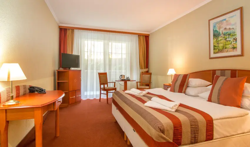 Hotel Spa H�v�z H�v�z - Okt�ber 23. (min. 2 �j)