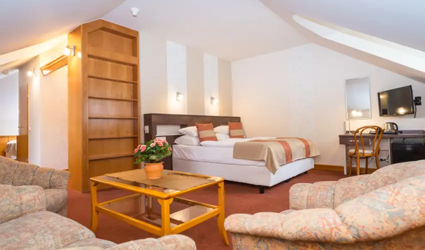 Hotel Spa H�v�z H�v�z - Okt�ber 23. (min. 2 �j)