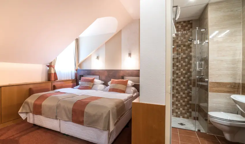 Hotel Spa H�v�z H�v�z - Okt�ber 23. (min. 2 �j)