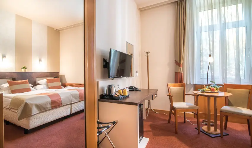 Hotel Spa H�v�z H�v�z - Okt�ber 23. (min. 2 �j)