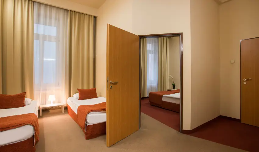 Star City Hotel Budapest - Oktber 23. 