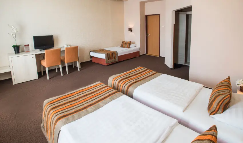 Star City Hotel Budapest - Oktber 23. 