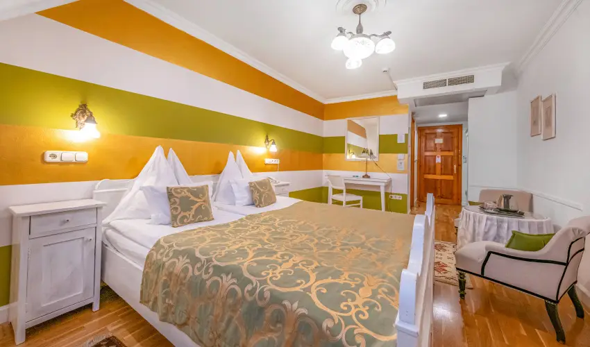 Sz�rcsa Hotel Sz�kesfeh�rv�r - Okt�ber 23. 
