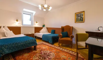 Sz�rcsa Hotel Sz�kesfeh�rv�r