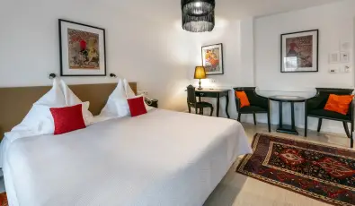 Sz�rcsa Hotel Sz�kesfeh�rv�r