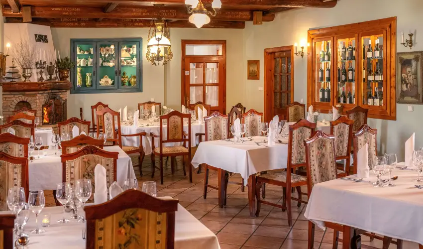 Sz�rcsa Hotel Sz�kesfeh�rv�r - Okt�ber 23. 