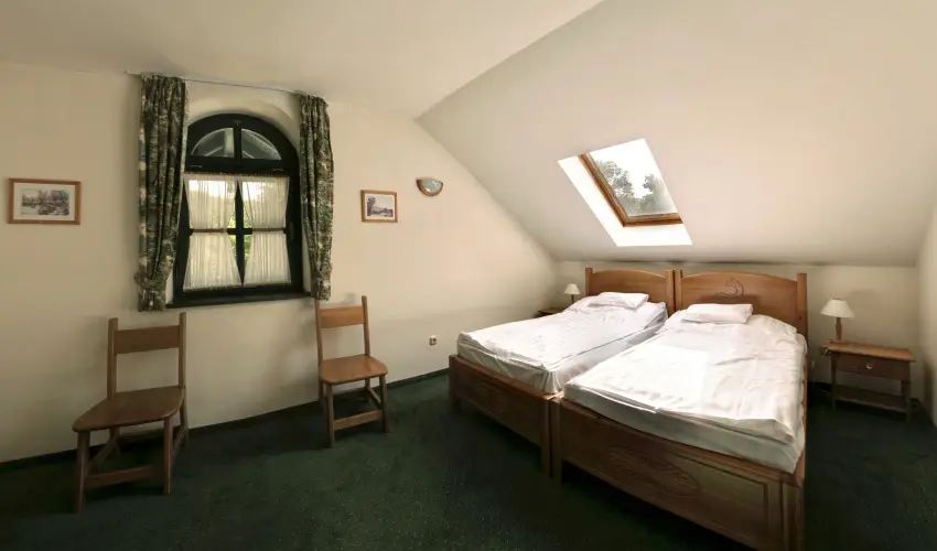 Szent Hubertus Panzi� Par�dsasv�r - Okt�ber 23. (min. 2 �j)