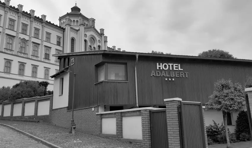 Hotel Adalbert - Boldog Meszl�nyi Zolt�n H�z  Esztergom - Okt�ber 23. 