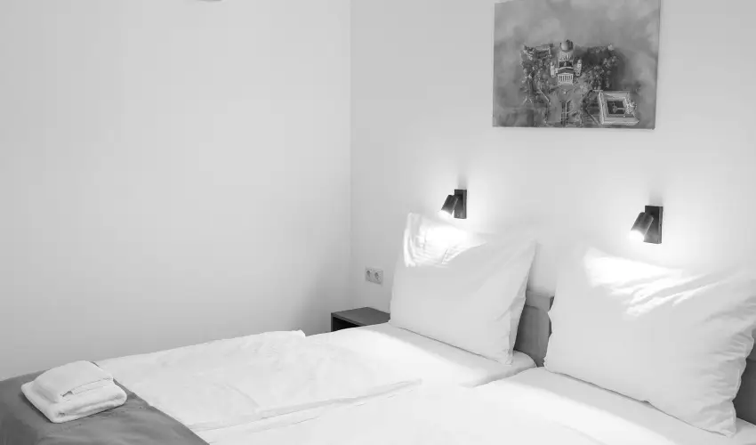 Hotel Adalbert - Boldog Meszl�nyi Zolt�n H�z  Esztergom - Okt�ber 23. 