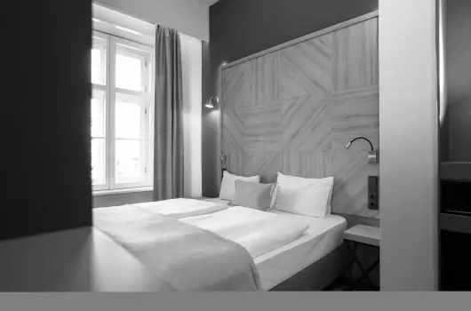 T62 Hotel - Oktber 23. (min. 2 j)