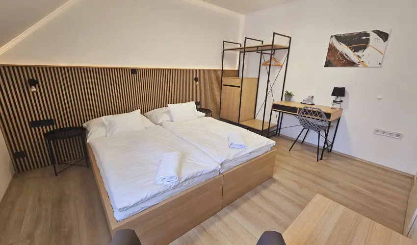 Svirg Terml Panzi Hajdnns - Oktber 23. 