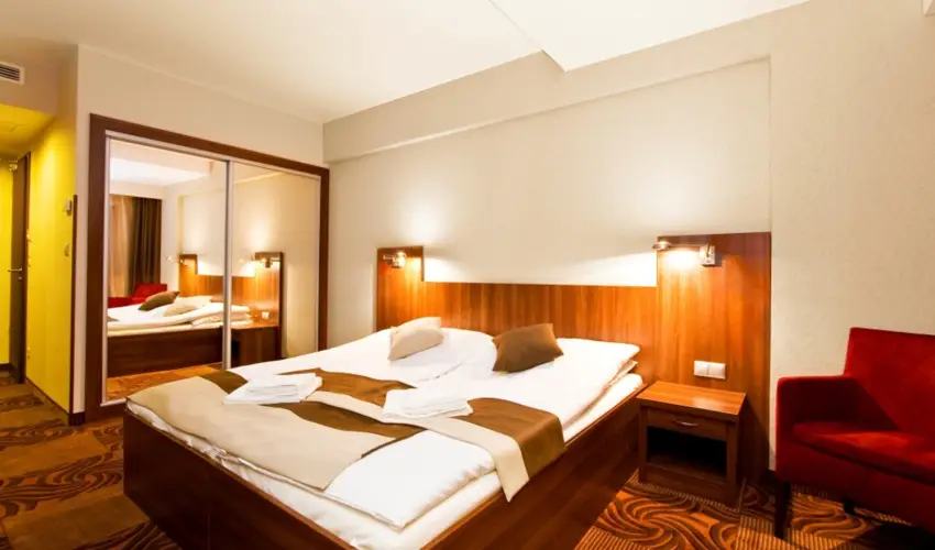 T Wellness Hotel Bnk - Oktber 23.  (min. 2 j)