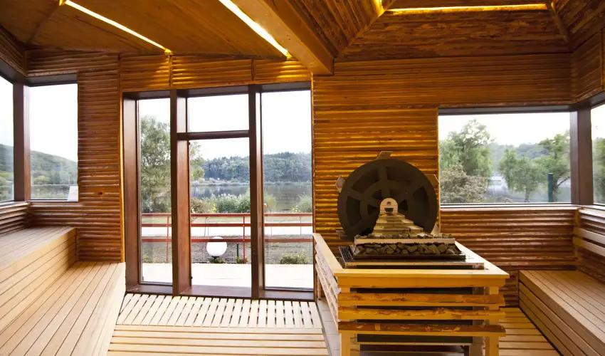 T Wellness Hotel Bnk - Oktber 23.  (min. 2 j)