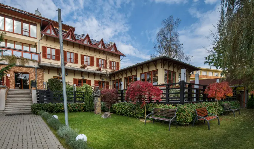 T Wellness Hotel Bnk - Oktber 23.  (min. 2 j)