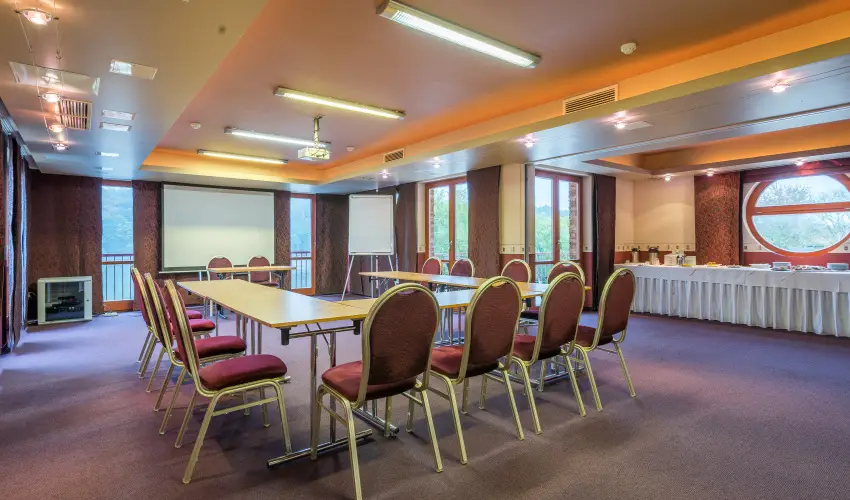 T Wellness Hotel Bnk - Oktber 23.  (min. 2 j)