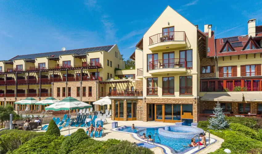 T Wellness Hotel Bnk - Oktber 23.  (min. 2 j)