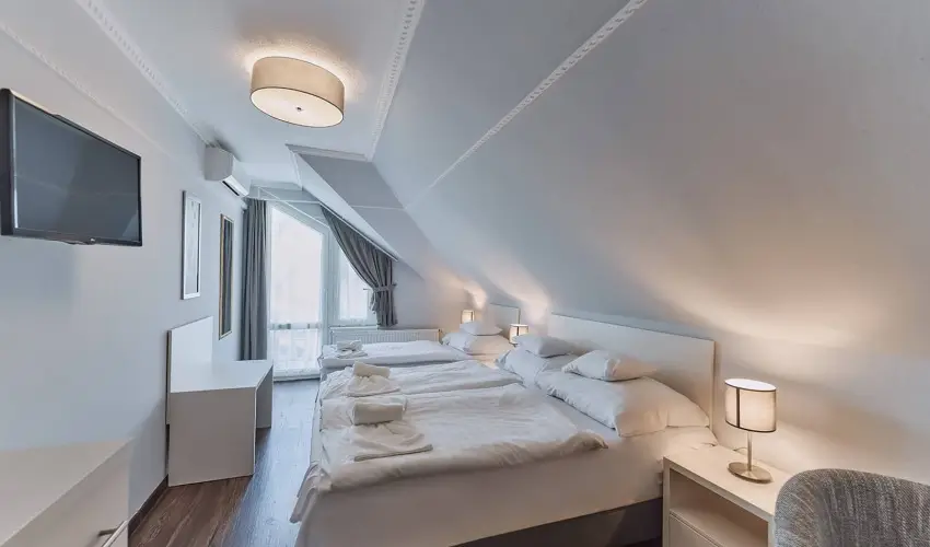 Tokajer Wellness Panzi� Keszthely - Okt�ber 23. (min. 2 �j)