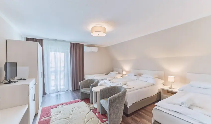 Tokajer Wellness Panzi� Keszthely - Okt�ber 23. (min. 2 �j)